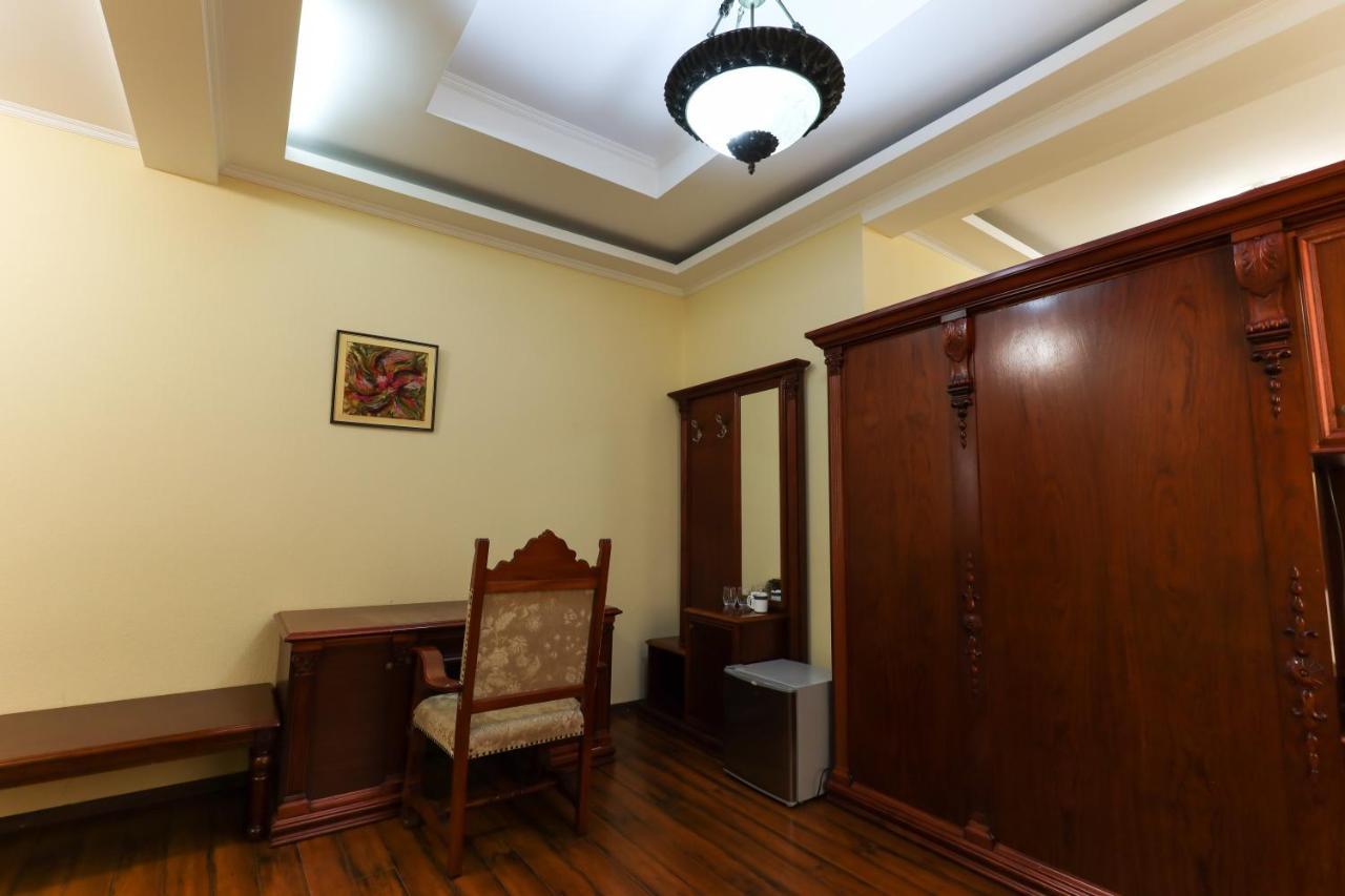 Aeetes Palace Kʼutʼaisi Exterior foto
