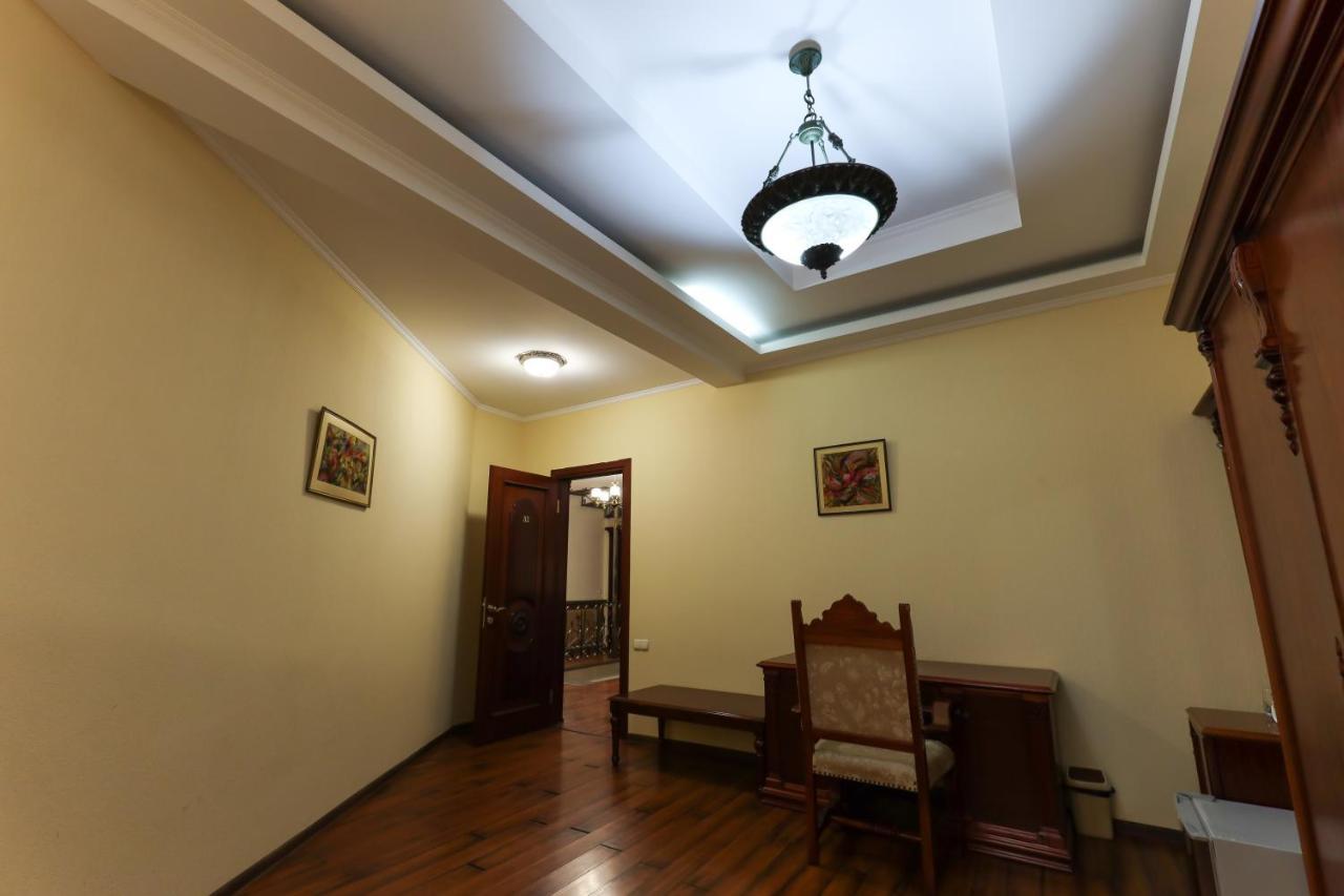 Aeetes Palace Kʼutʼaisi Exterior foto